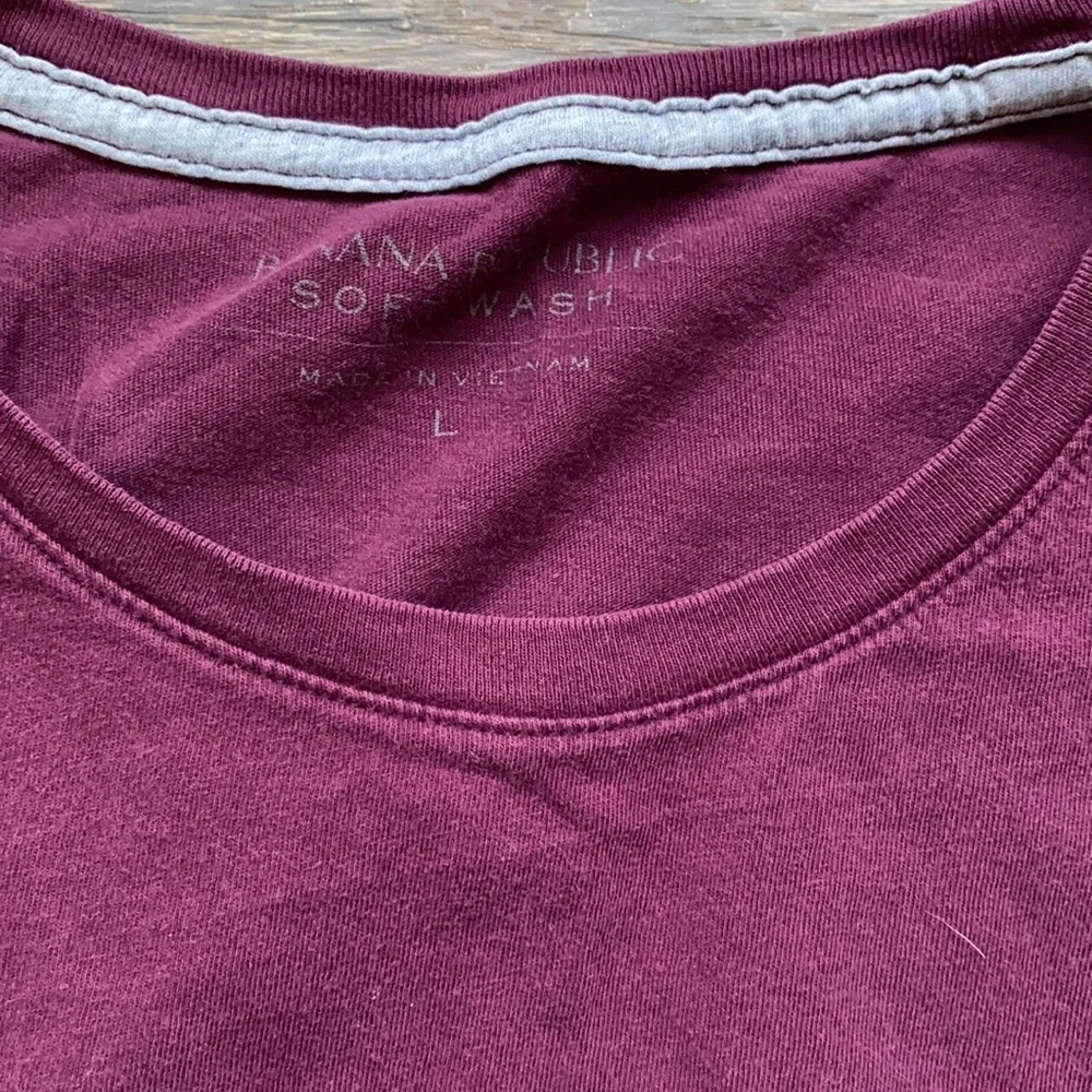 Banana Republic Long Sleeve Tee - Picture 2 of 3